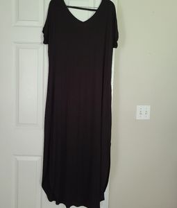 Women's Medium ANNABELLE Maxi Dress